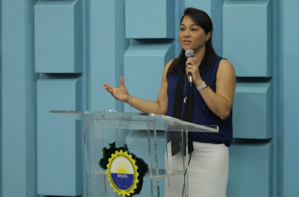 Rita Vivas participa de plenária nacional do FST