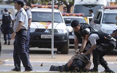 Comerciante agredido por policial deve receber R$ 6 mil de indenização