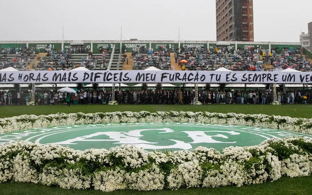 Chapecoense deve indenizar família de chefe de segurança morto na queda de avião